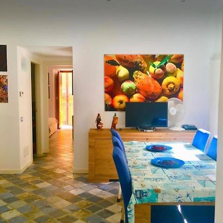Angelina'S Apartment Чефалу Екстер'єр фото